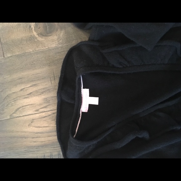 Women’s black cashmere wrap cardigan - Picture 2 of 2
